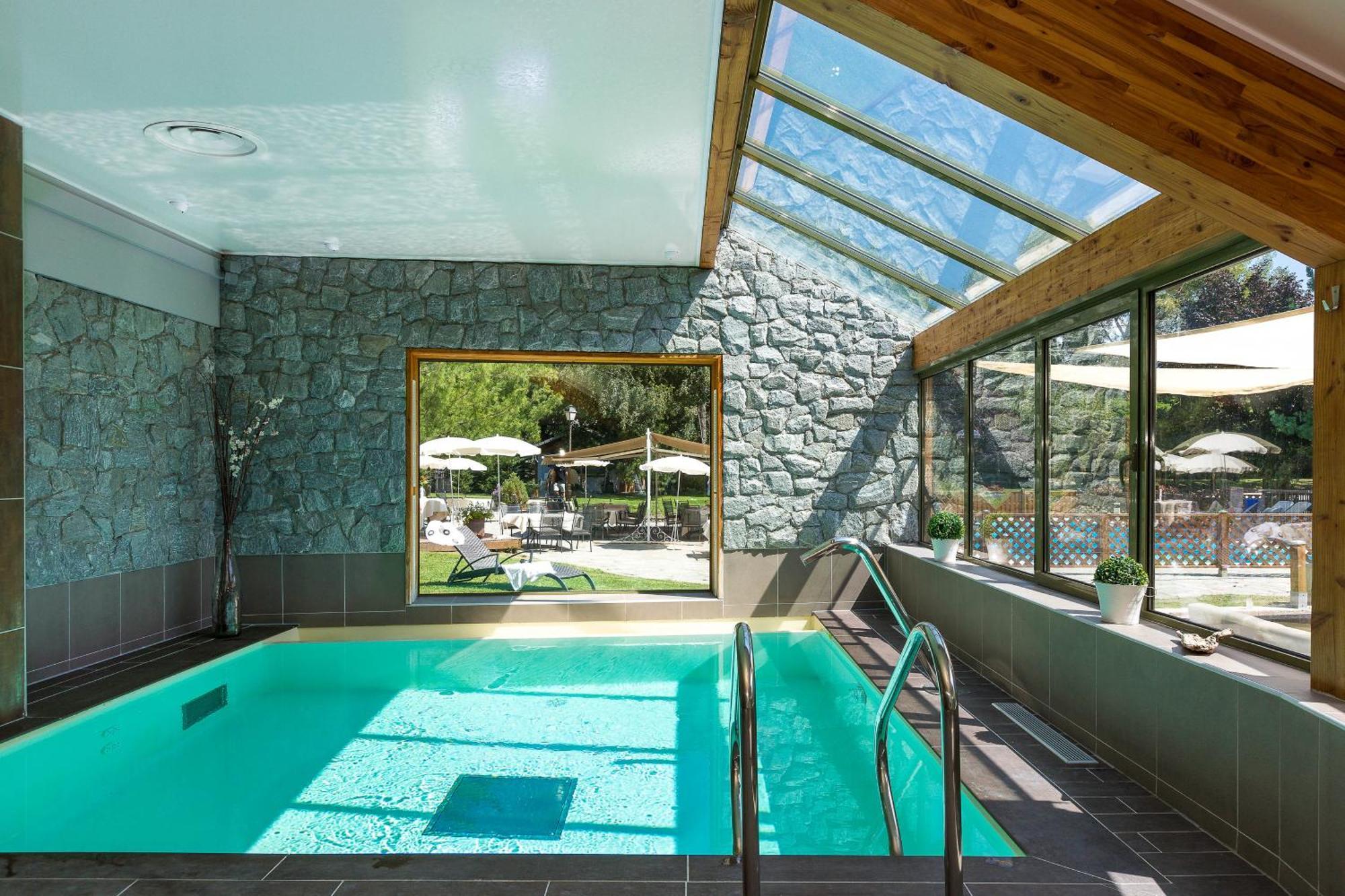 Hotel & Spa Les Bartavelles Crots Bagian luar foto