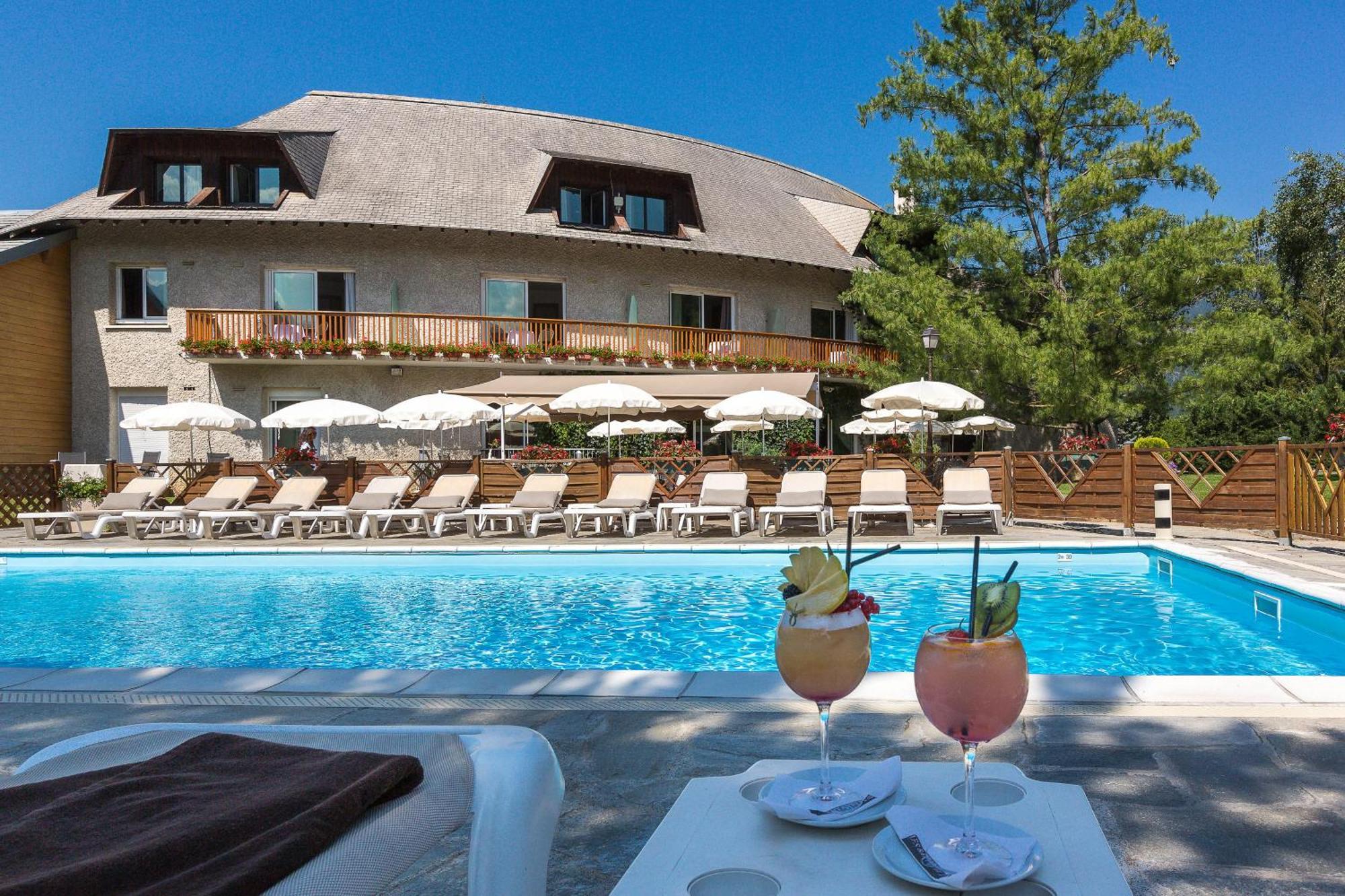 Hotel & Spa Les Bartavelles Crots Bagian luar foto