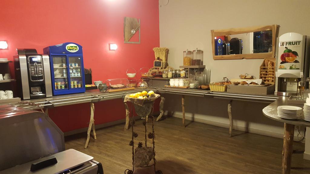 Hotel & Spa Les Bartavelles Crots Bagian luar foto