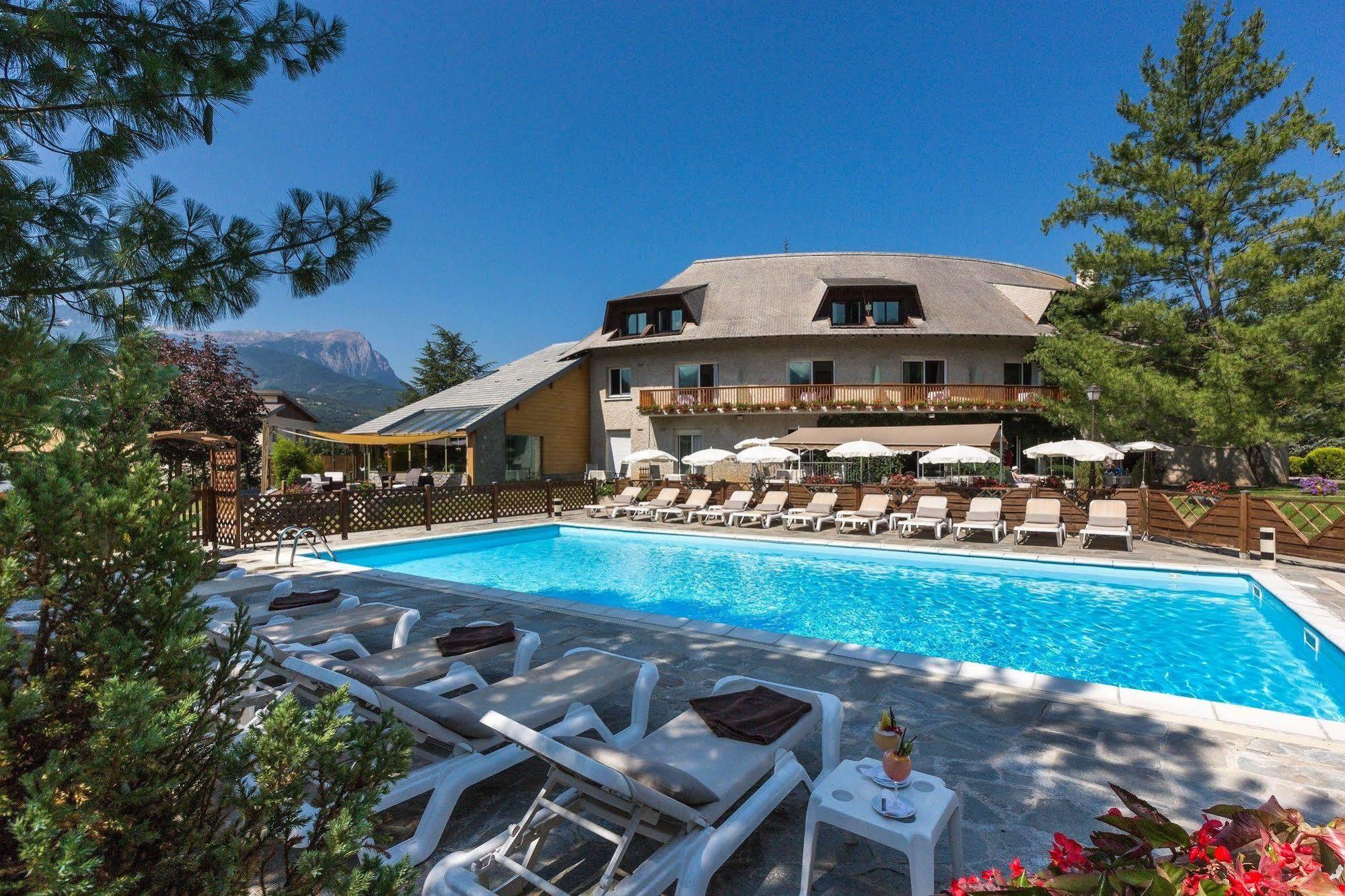 Hotel & Spa Les Bartavelles Crots Bagian luar foto