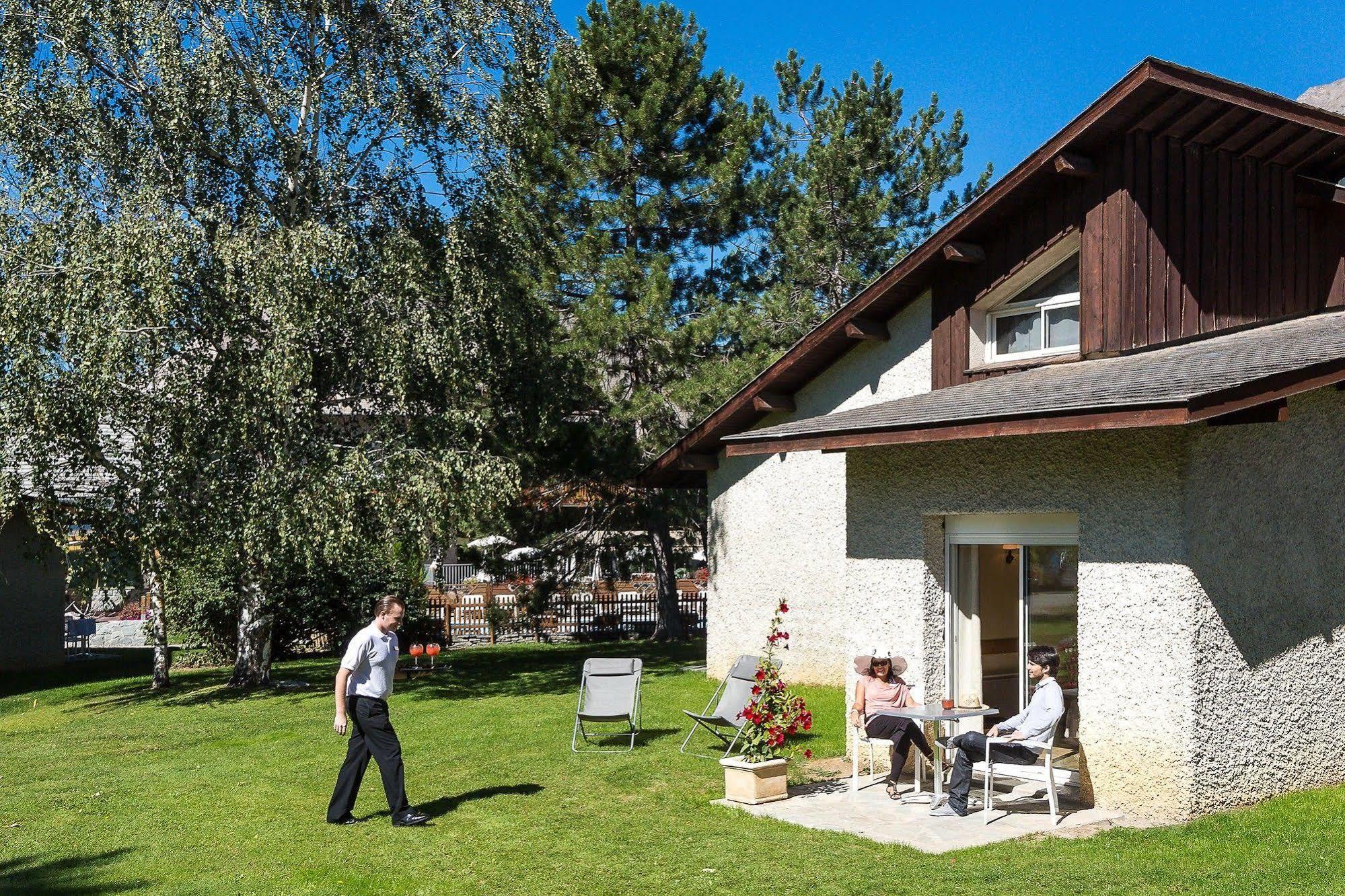Hotel & Spa Les Bartavelles Crots Bagian luar foto